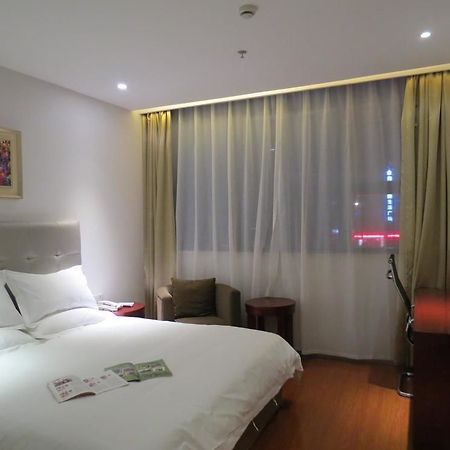 Yiting Si Ji Hotel Nantong Gongnong North Road Exterior foto